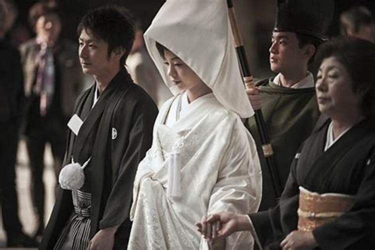 日支比肩女命婚姻婚姻不算顺利