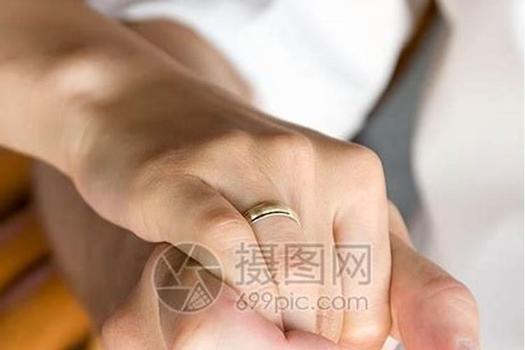 梦见老公拿走一代肉包子？