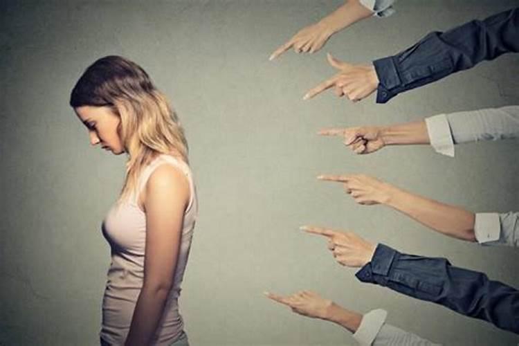 梦到前男友有了新女友是什么意思？