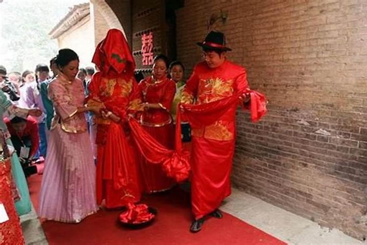 请问测八字合不合收费么？