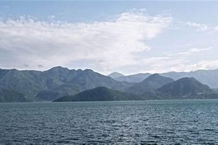 石榴木命是什么意思？ 缺木,缺水
