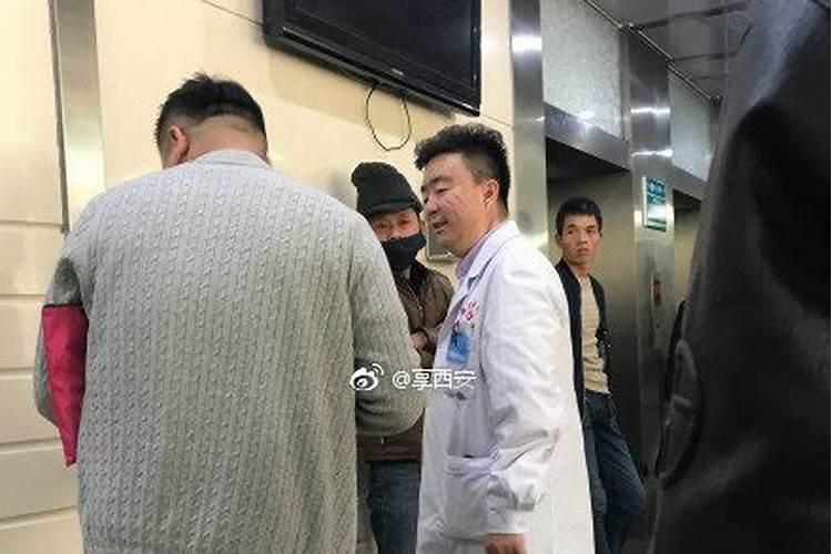 梦见在医院遇见熟人