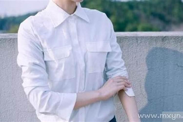 梦见着白色衣服的人是什么预兆？