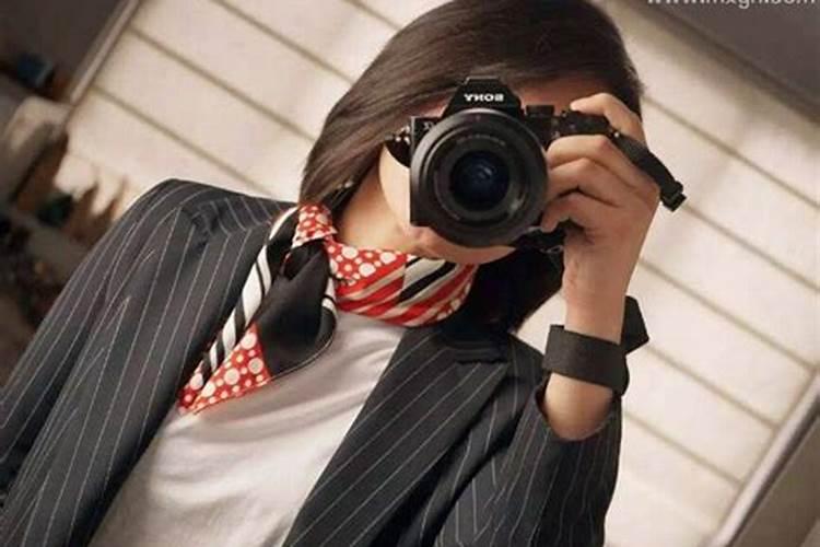 梦见有穿着女人衣服的男人出现是什么预兆？