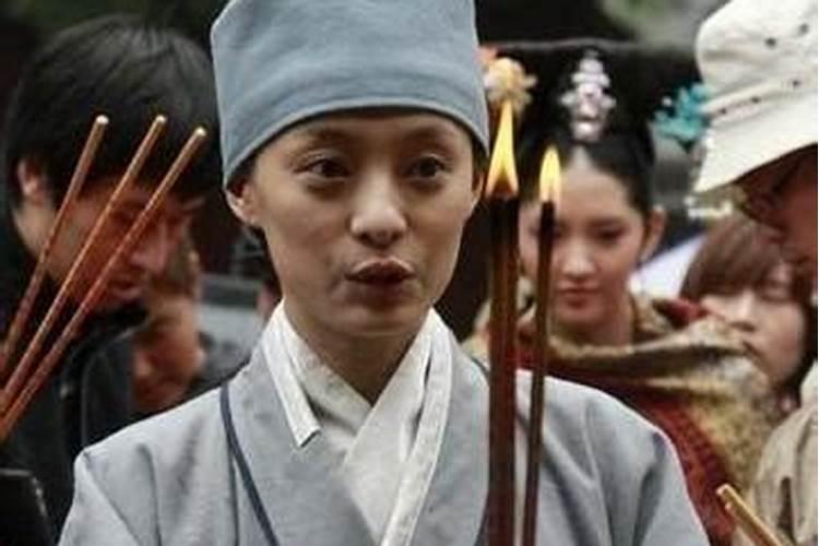 请问当尼姑在寺庙要做什么事,有规定吗