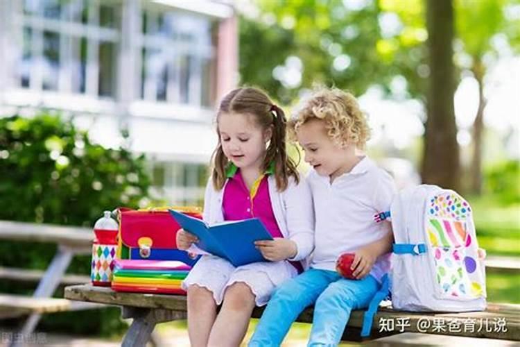 梦见跟妹妹去海边游泳的预兆