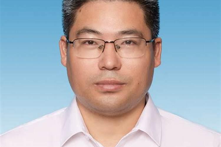 我是1983年农历9月25日晚上10点30分出生的,我想了解我的一生的运气等等...