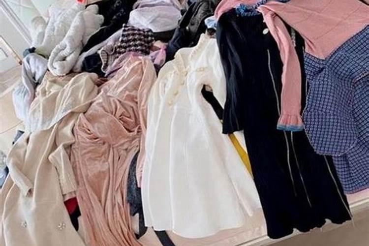 梦见给前妻脱衣服的预兆