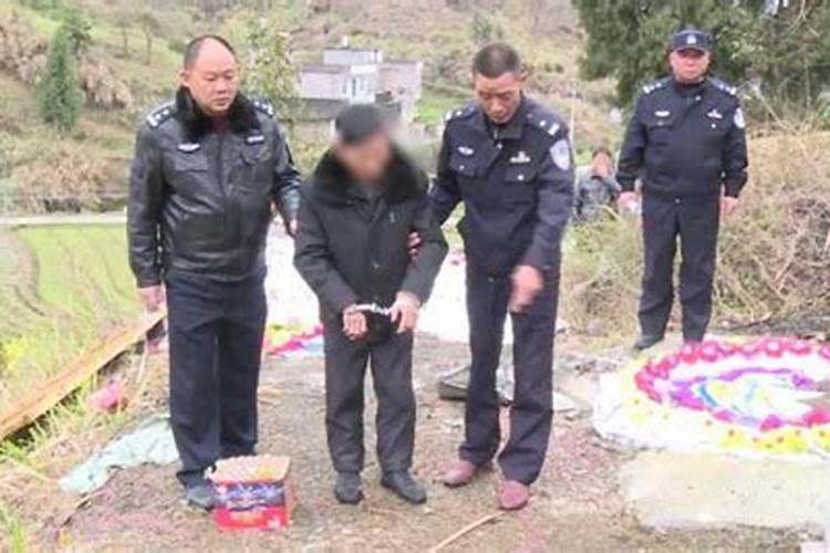 男子在殡仪馆为亡妻办完婚礼办葬礼,你如何看待男子的这一做法？