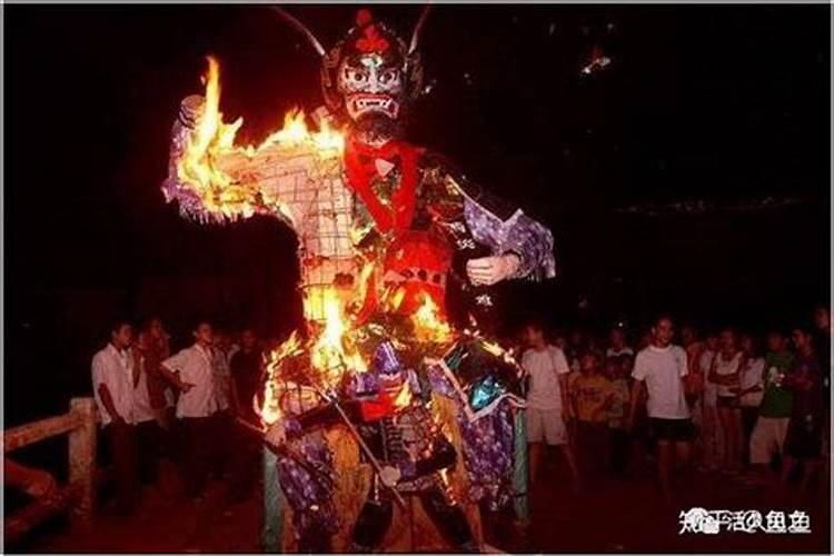 2025年中元节是几月几日