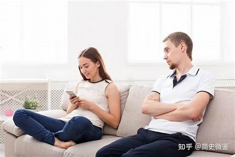 梦到前女友和别的男人在一起预示着什么？
