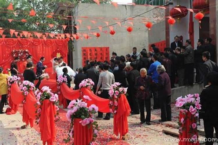 梦见参加朋友婚宴的预兆