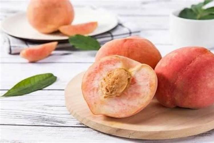梦见吃桃子吃出虫子是什么预兆？
