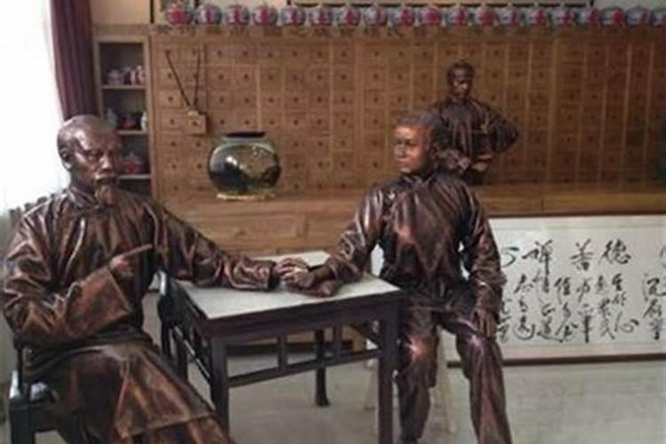 母亲为堕胎婴灵超度,供奉地藏菩萨,母亲名字刻在菩萨底座下面,会损福报...