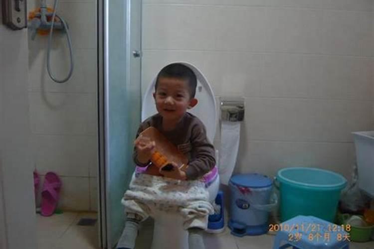 梦到小孩拉屎在自己身上是什么意思