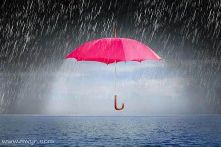 梦见下雨发大水是什么意思？