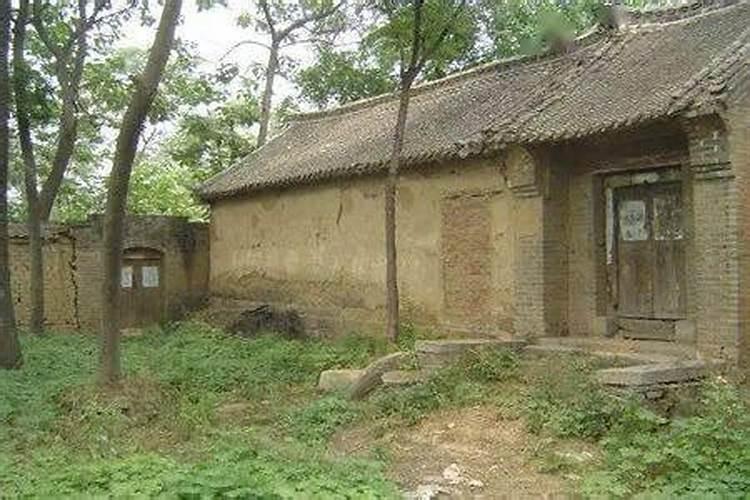 梦见我家老房子里死了个陌生人的预兆