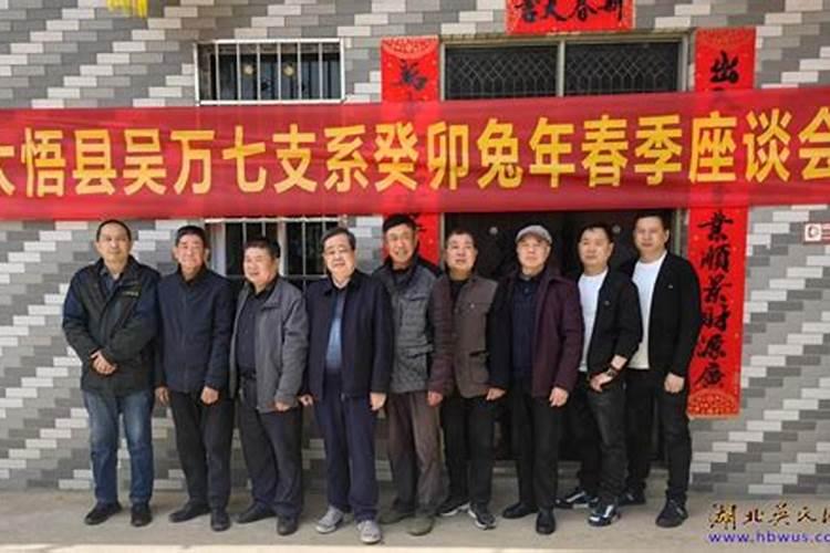 中元节祭拜带哪些东西好 中元节上坟带什么才好呢