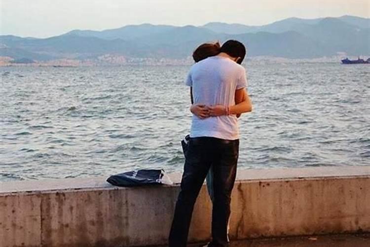 梦到男生抱我很温暖很舒服预示着什么