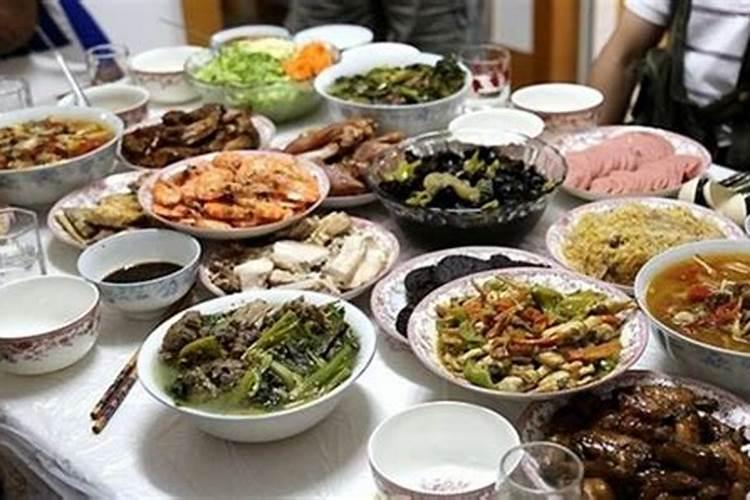 我经常梦见在我们家原来的老房子里做事