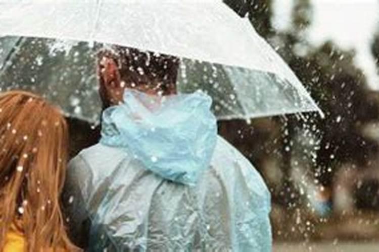 未婚女人梦见下雨是什么意思