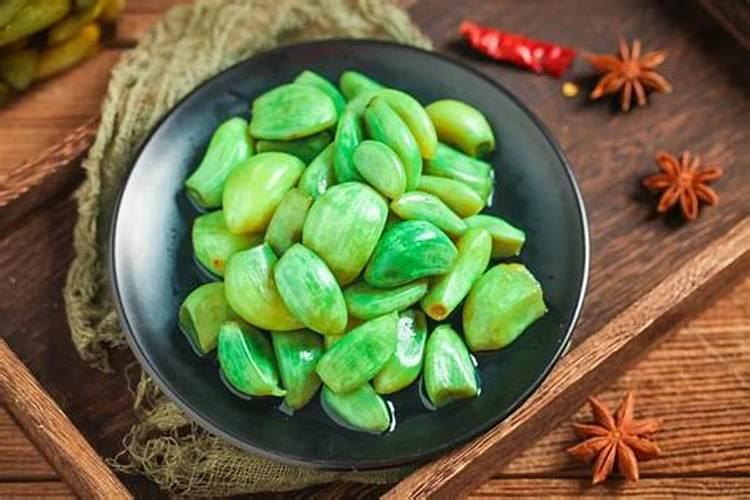 冬季小菜腊八蒜的腌制方法