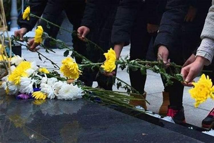 做梦梦到在祭奠死人是什么意思