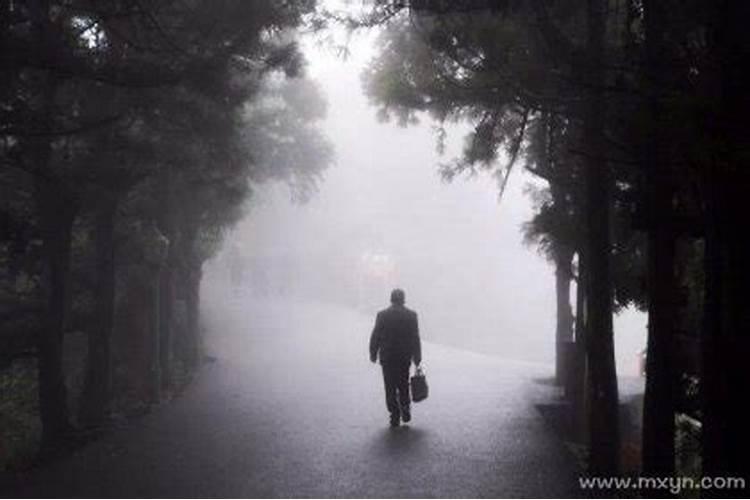 梦见死去的爸爸哭醒