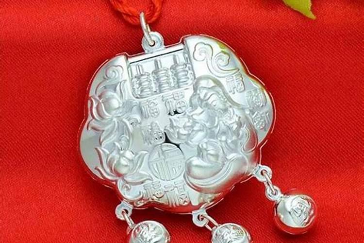 怎样才能知道自己八字适合带什么项链？