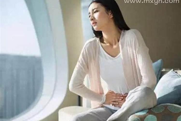 梦见女人的经血粘我一身的预兆