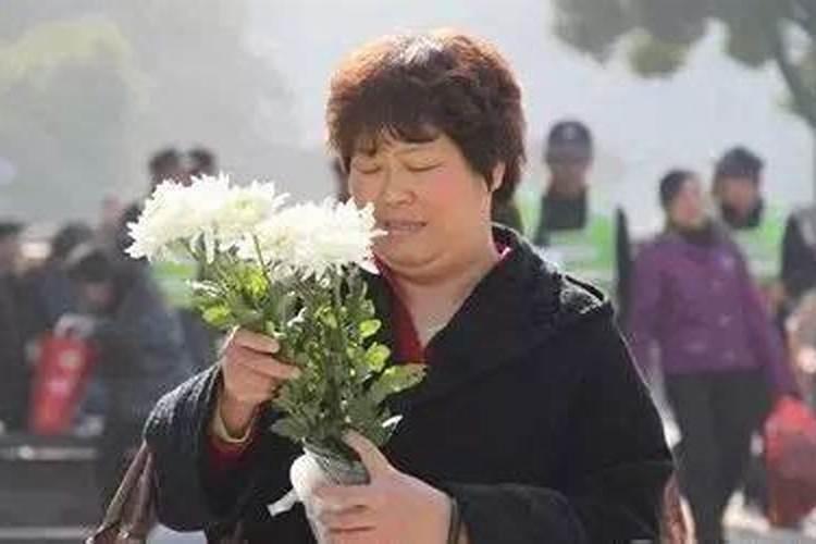 冬至要祭祖上坟吗冬至烧纸钱的话会不会不吉利