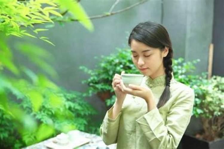 梦见自己与有夫之妇偷情被抓
