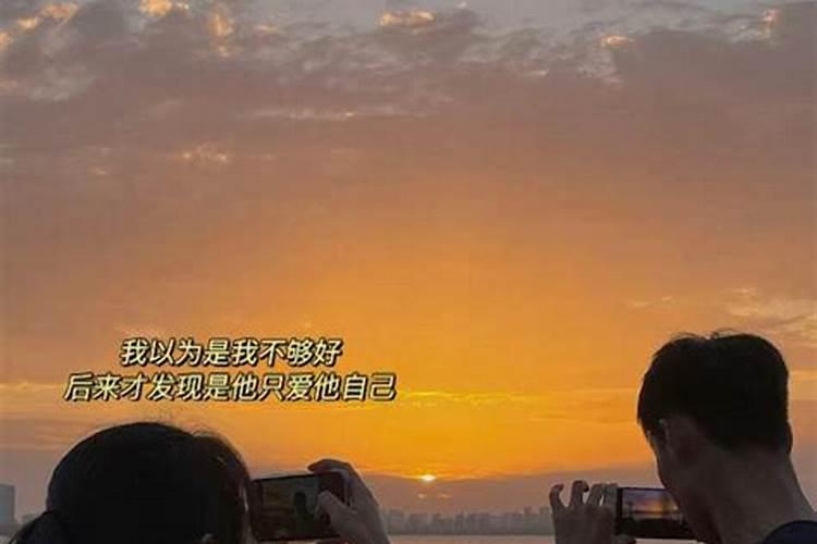 我经常做梦梦到同班的一个男生,虽然认识他,但是和他一点也不熟,这是...