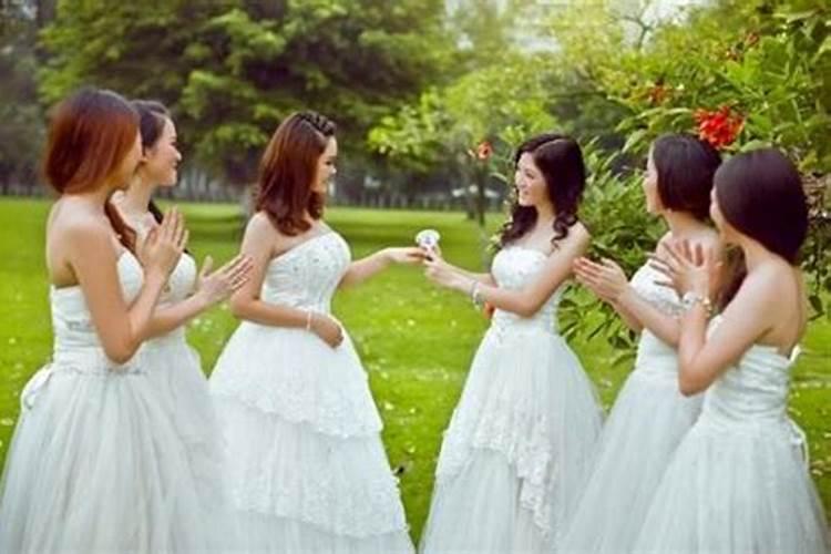 梦见朋友结婚自己当伴娘的预兆
