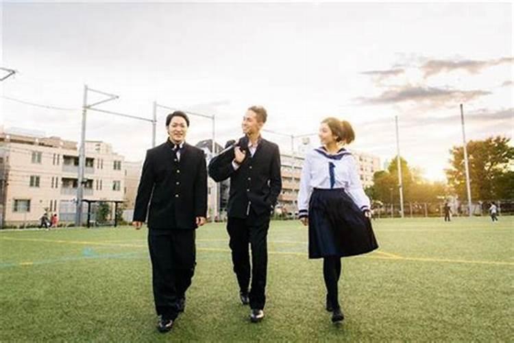 梦见中学学校大门的预兆
