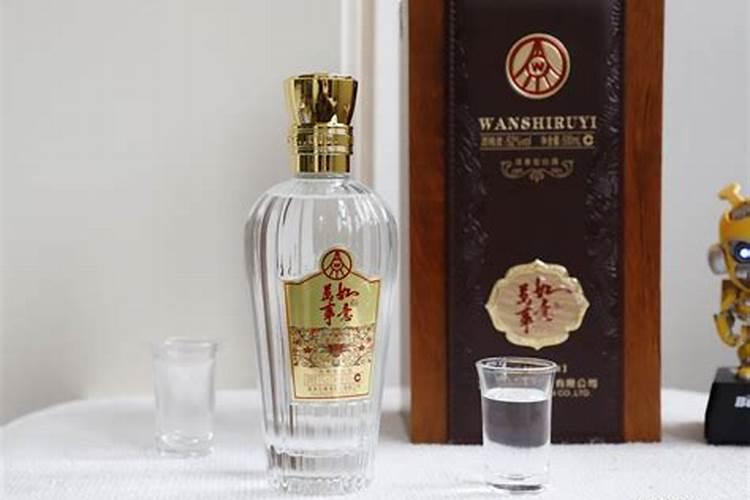 满月酒摆什么白酒好呢？大概200左右的