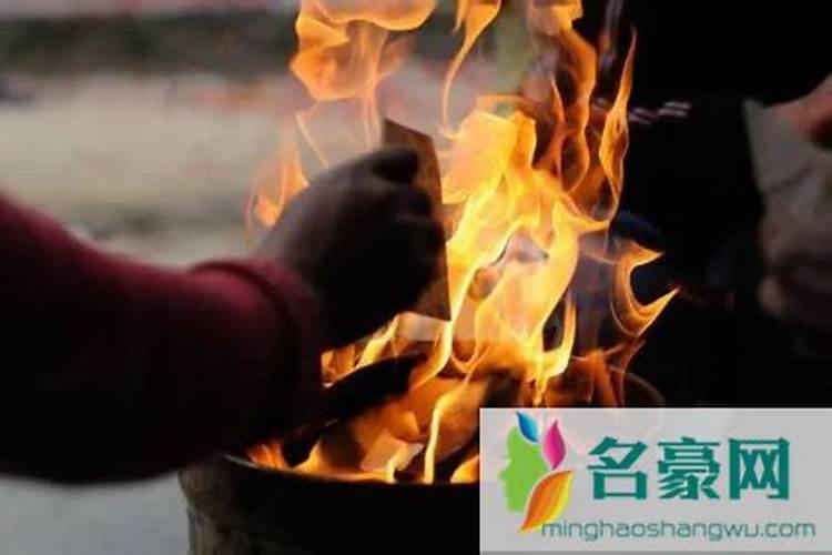 两个人八字合说明什么,女命八字合多代表什么
