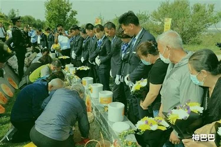梦到棺材和死去的亲人是什么意思