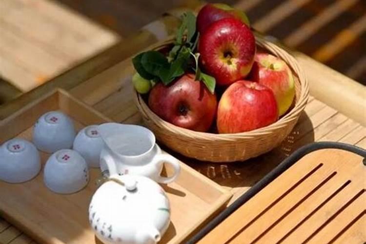 七月十五上坟供品带什么水果