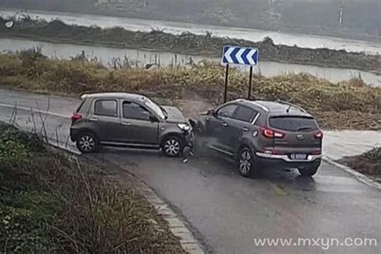 梦见妹妹撞车的预兆