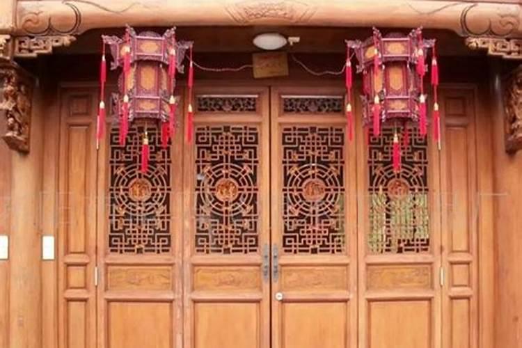 梦见家里多一扇门去邻居家的预兆