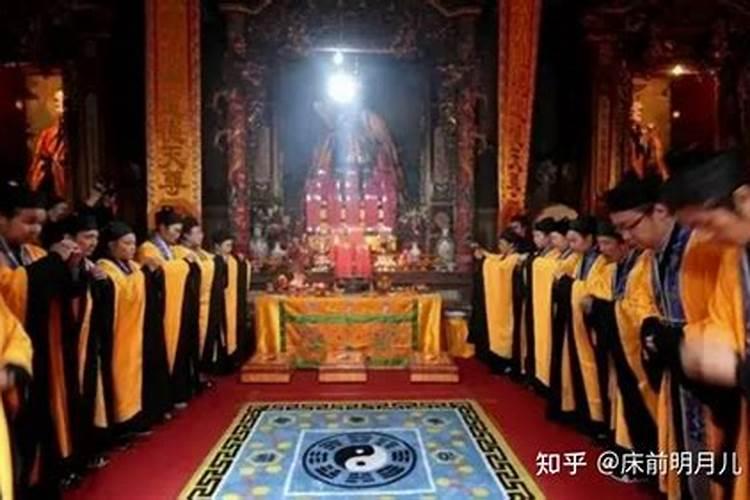 想问佛教问题,例如还阴债是不是在阴间寄库？有个学净土人,请庙里师傅...