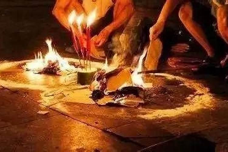 八字民间直断金口诀:如何通过八字看婚姻和对象