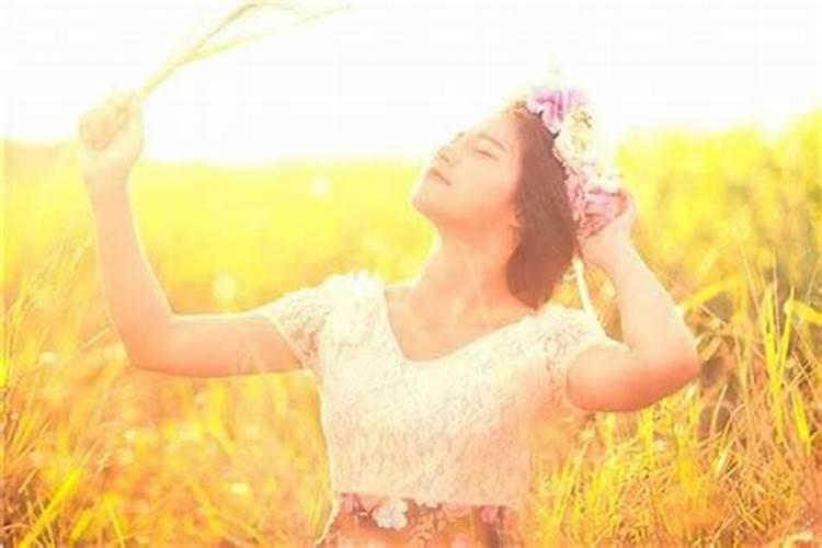 梦到妻子当我面和别人睡一起是什么意思？