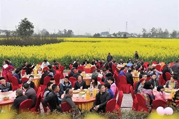 女人梦见参加别人婚礼是什么寓意