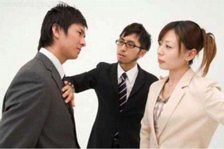 梦见和人拌嘴吵架,女人梦见和同事拌嘴