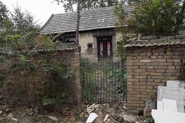 梦见自己家翻建房顶预示什么？