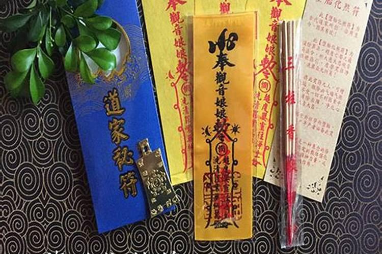 女人梦见梳子断两节了有什么征兆