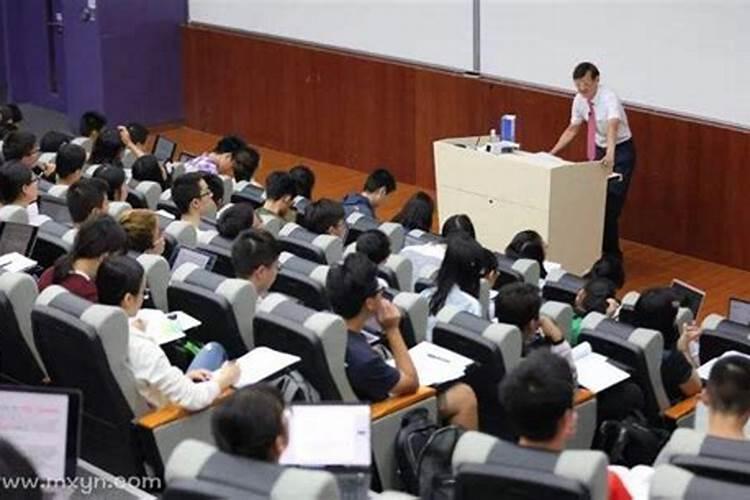 梦见去西南大学
