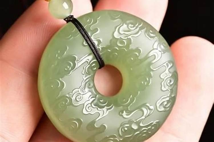 翡翠叶子不适合哪三种人接触？